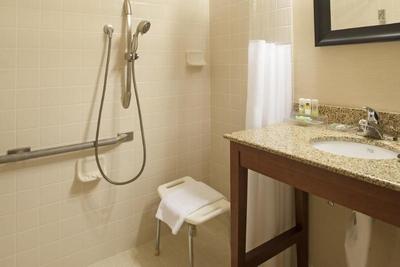 Country Inn & Suites, Holland, MI