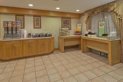 Country Inn & Suites, Holland, MI