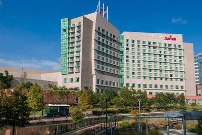 The Woodlands Waterway Marriott Hotel & Convention