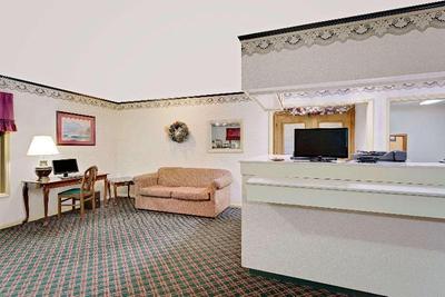 Super 8 by Wyndham Hillsville