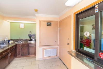 Americas Best Value Inn Houston at I-45 & Loop 610