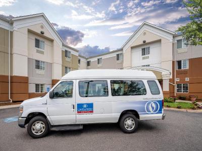 Candlewood Suites Windsor Locks Bradley Airport