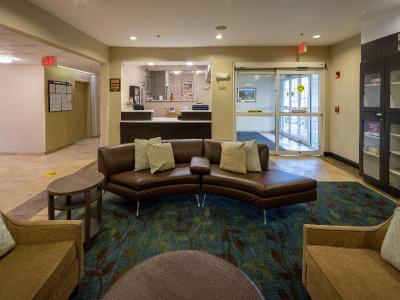 Candlewood Suites Windsor Locks Bradley Airport