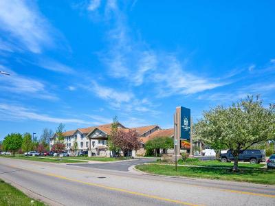 White Pine Inn & Suites