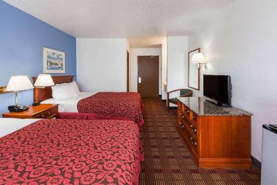 Days Inn by Wyndham Holland