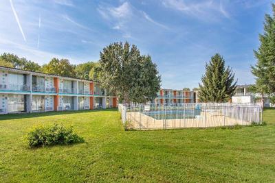 Howard Johnson by Wyndham Harrisburg