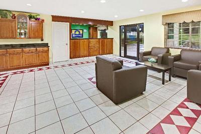 Days Inn by Wyndham Baytown TX