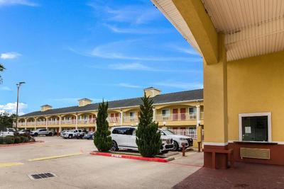 Scottish Inn & Suites Baytown