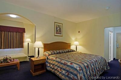 Americas Best Value Inn & Suites-Bush Int'l Airpor