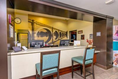 Staybridge Suites Houston IAH - Beltway 8