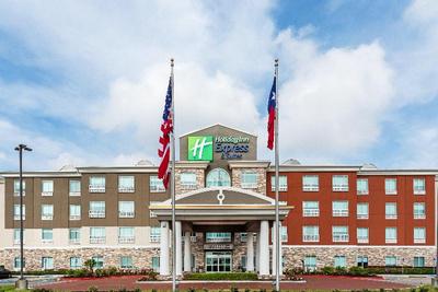 Holiday Inn Express & Suites Houston Space Center