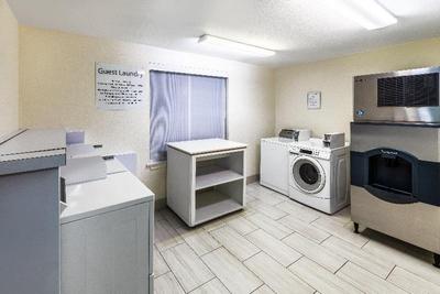 Holiday Inn Express & Suites Houston Space Center