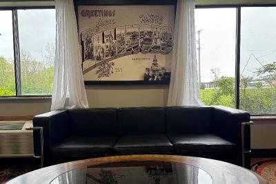 Super 8 by Wyndham Paris IL