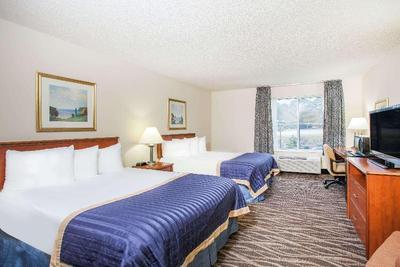 Baymont by Wyndham Hot Springs