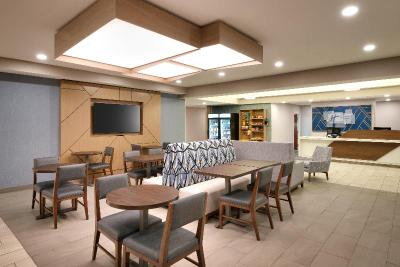Holiday Inn Express Hotel & Suites Helena
