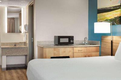 Days Inn by Wyndham Hershey