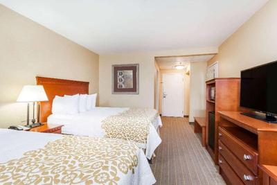 Days Inn by Wyndham Windsor Locks Bradley Airp