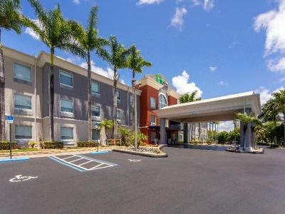 Holiday Inn Express Hotel & Suites Florida City-Ga