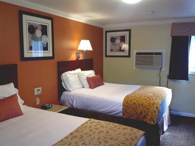 Red Carpet Inn and Suites - Cheshire