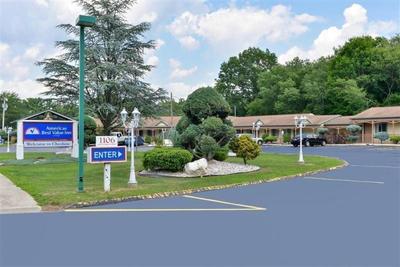 Red Carpet Inn and Suites - Cheshire