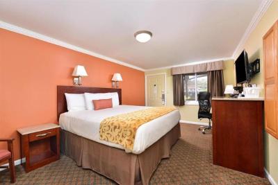 Red Carpet Inn and Suites - Cheshire