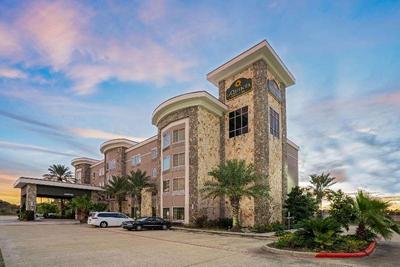 La Quinta Inn & Suites Willowbrook