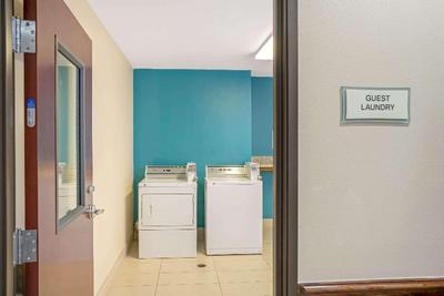 La Quinta Inn & Suites Willowbrook