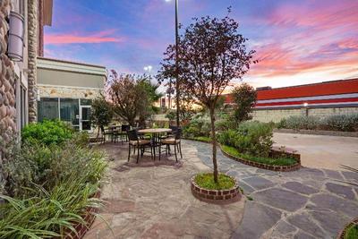 La Quinta Inn & Suites Willowbrook