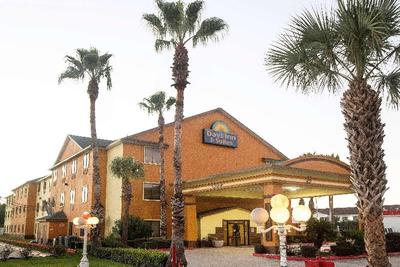 Days Inn & Suites by Wyndham Houston North/Aldine