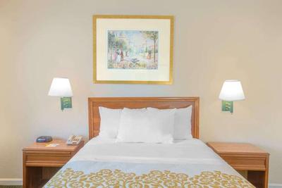 Econo Lodge Cherry Point