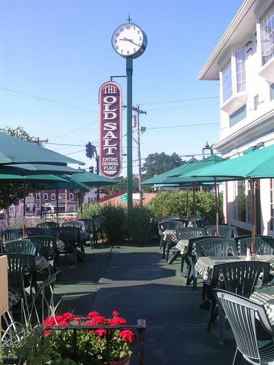 Lamie's Inn & Old Salt Restaurant