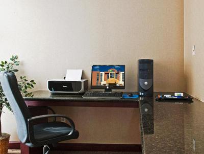 Holiday Inn Express Hotel & Suites Dallas Ft. Wort