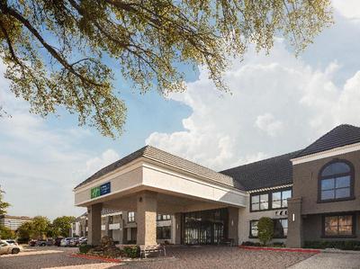 Holiday Inn Express Hotel & Suites DFW North