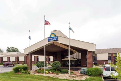 Days Inn &Suites by Wyndham Northwest Indianapolis