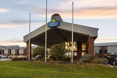 Days Inn &Suites by Wyndham Northwest Indianapolis