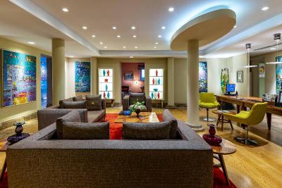 Tomtom Suites