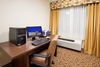 Holiday Inn Express & Suites Niagara Falls