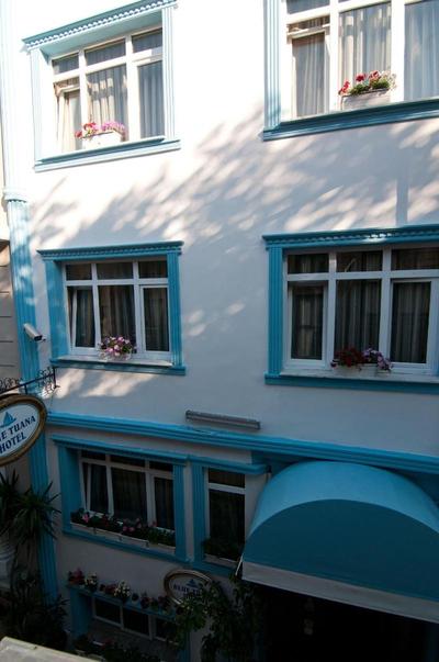 Blue Tuana Hotel
