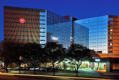 Sheraton Indianapolis Hotel at Keystone Crossing