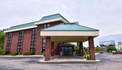 Best Western Plus Indianapolis North at Pyramids
