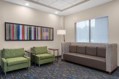 Holiday Inn Express & Suites Coralville