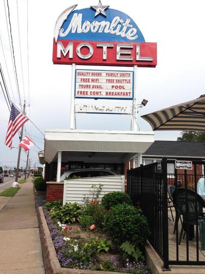 Moonlite Motel Niagara Falls