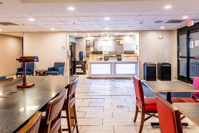 Holiday Inn Express South
