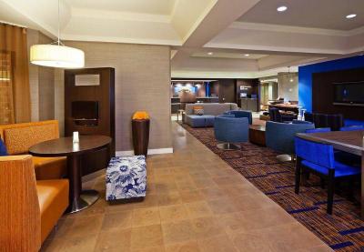 Courtyard By Marriott Indianapolis At The Capitol