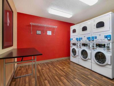 Extended Stay America - Indianapolis - West 86th S