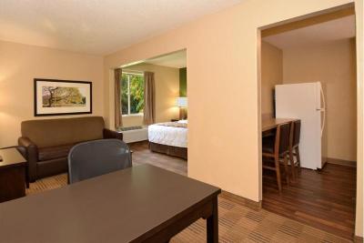 Extended Stay America - Indianapolis - North - Car