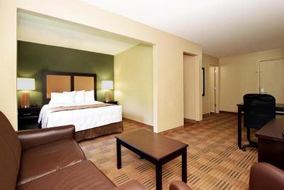 Extended Stay America - Indianapolis - North - Car