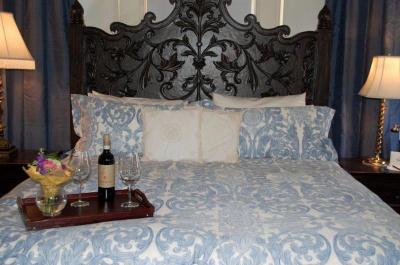 Hoyt House Bed & Breakfast Inn