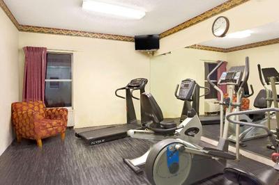 Days Inn & Suites by Wyndham Ridgeland