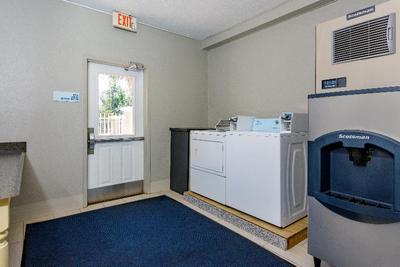 Holiday Inn Express & Suites Jacksonville South I-